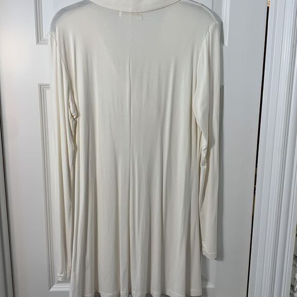 Ouncuty Size Large cream mini dress and/or tunic - Picture 2 of 6